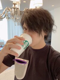 アレクサンダー『朝はスタバ❤️をウーバイーツで』