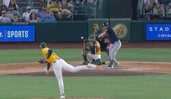 スピードガンぶっ壊れた？ “死神”がMLB最速167.5キロの剛速球「えげつない」 相手打者の目の前を“爆速通過”「怖すぎる…」