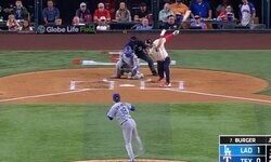 もうワケわからん！ 山本由伸に“打者が混乱”「エグすぎる」「真っ直ぐだと思った？」 理解不能な落ち方をする“魔球”にファン騒然