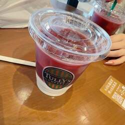 「絶対オススメ」  元ギャルママモデル、 『タリーズコーヒー』で無料でできるドリンクのカスタマイズを紹介