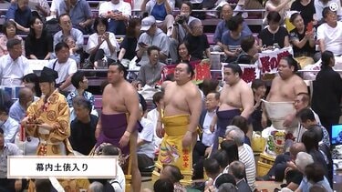 力士の化粧まわしに「バッキバキ」の力士…? 数ある中でも異彩 力士の化粧まわしに「バッキバキ」の力士…? 数ある中でも異彩