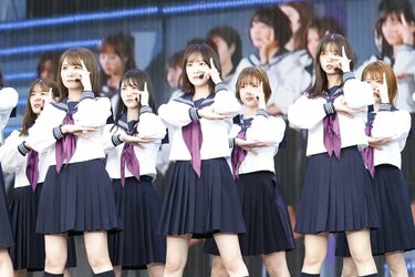 乃木坂46、卒業メンバーも駆けつけ史上過去最大規模の10周年ライブ 「真夏の全国ツアー2022」の開催も発表 | 音楽 | ABEMA TIMES |  アベマタイムズ