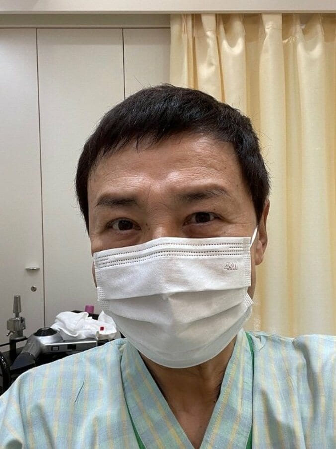 渡辺徹、還暦を前に病院の美容院へ「青春スター復活である」 1枚目