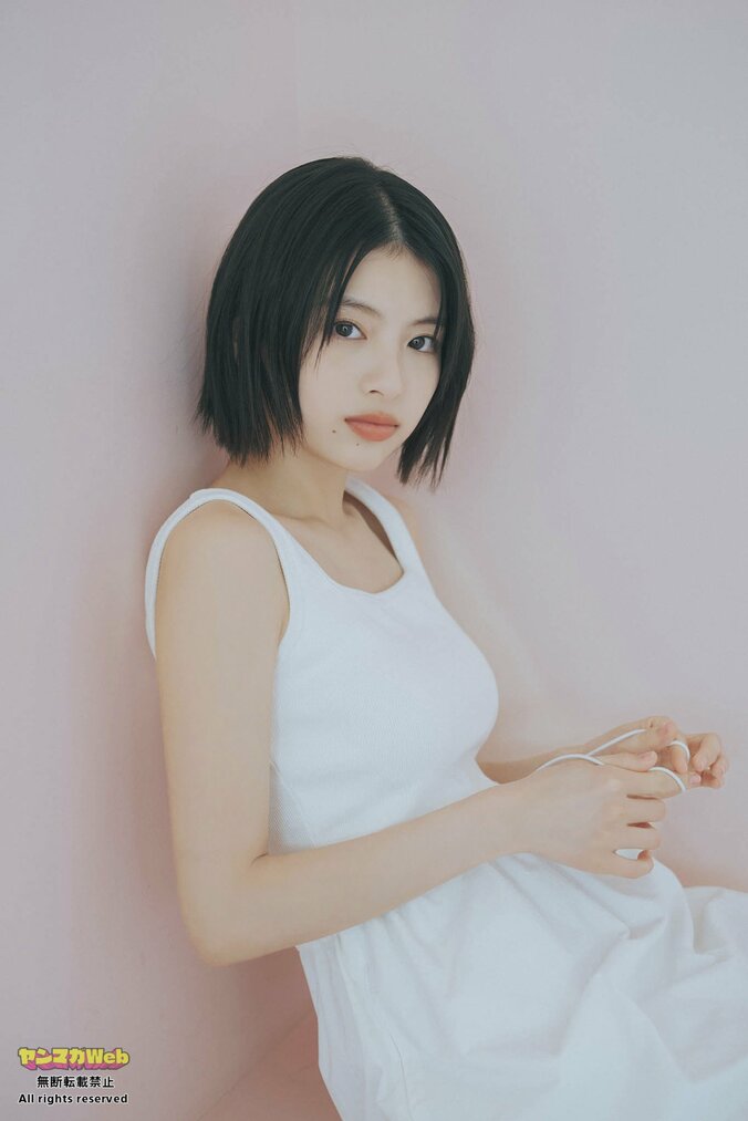 “ブレイク女優”出口夏希が颯爽と降臨 ヤンマガWebカット到着 1枚目