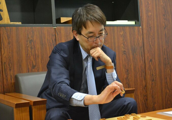 将棋・1月8日週の主な対局予定　国民栄誉賞・羽生善治竜王は11日に新年初対局 1枚目