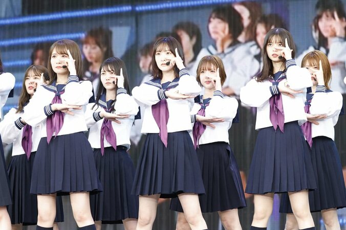 乃木坂46、卒業メンバーも駆けつけ史上過去最大規模の10周年ライブ 「真夏の全国ツアー2022」の開催も発表 2枚目