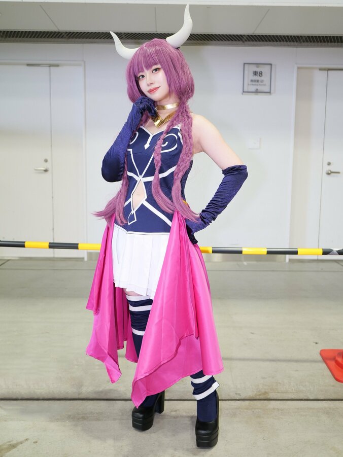 [照片/图片] 《葬送的芙莉莲》阿乌拉的Cosplay，表达吊眼的独特方法是什么？ 2