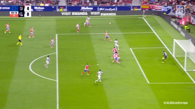 「マジで可哀想…」久保建英の“超絶クロス”がアシスト未遂→ファンから悲痛続々「久保しかチャンス作ってないやん」「もう移籍しよう」 2枚目