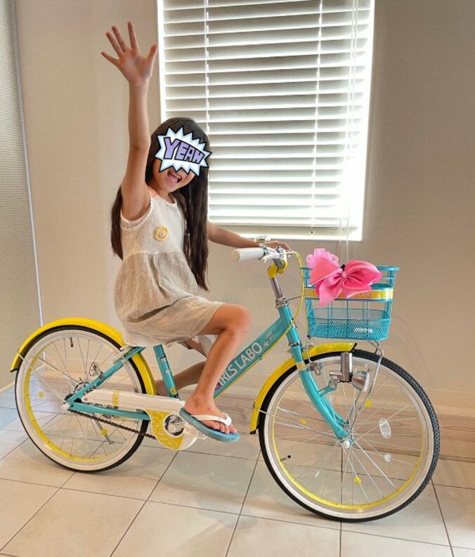 蛯原英里、子ども達の誕生日祝いに自転車をプレゼント「急遽、購入する事に」 1枚目