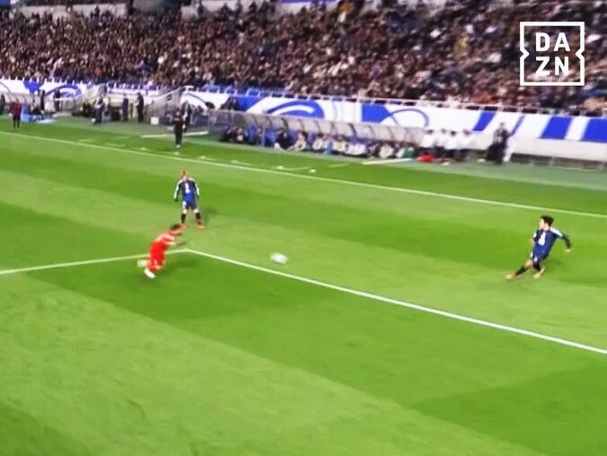 【写真・画像】絶叫！ 長友佑都の「ブラボー！！」でＷ杯決定セレモニー大熱狂「なんちゅう終わり方w」「おいしいところ持っていった」38歳救世主にネット注目　1枚目