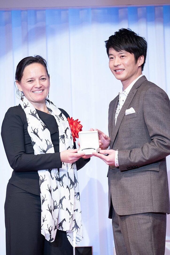 田中圭、総額800万円のジュエリー贈呈されるも原石に安心感「自分はこうでいたい」