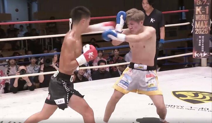 【写真・画像】「スゴイ人が見てる」「ダイヤのネックレスえぐっ」リングサイドに“ただならぬ”存在感の人物 「オーラが違う」ファン騒然　1枚目