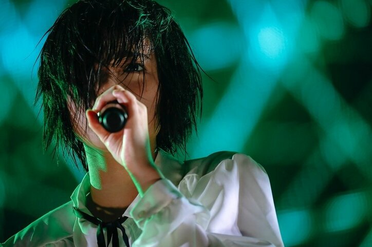 復帰した今泉佑唯も一緒に「サイレントマジョリティ」「二人セゾン」を披露! 欅坂46が全国ツアーファイナル