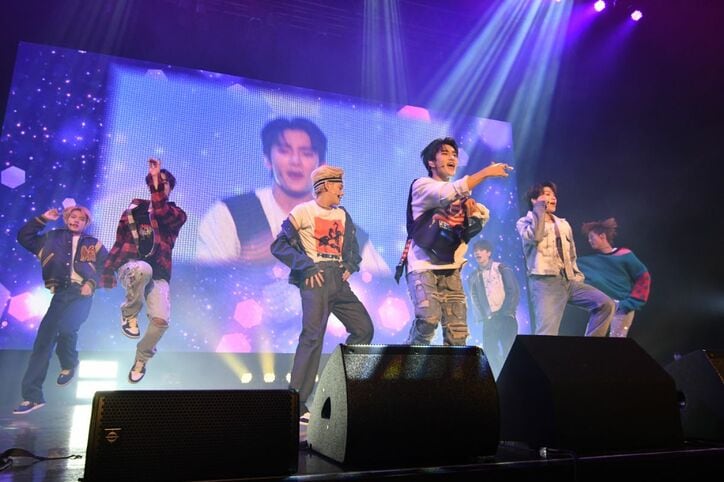 『青春スター』時代の戦友との再会に会場号泣!n.SSign初の単独Zeppツアーの最終公演をレポート!名曲カバー&オリジナルソングも披露