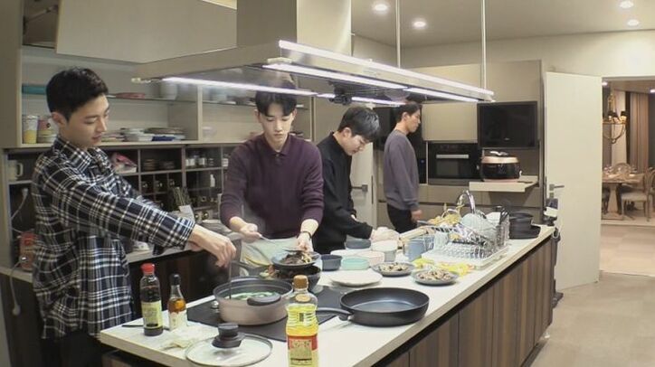 色気漂うタレ目美女の登場に男子たちが興奮…静かなシェアハウスに4人目の女子が入居