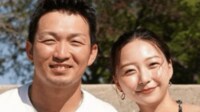鈴木誠也選手(29)の妻・畠山愛理(29) 1歳長男の最新ショットに反響「パパもデレデレですね」「誠也パパ 大谷翔平くん結婚したのビックリしていますかね」