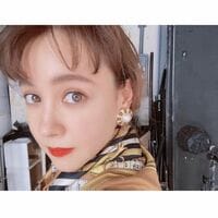 トリンドル玲奈の“80年代風”オフショットに称賛の声「めちゃくちゃ素敵」「可愛くて綺麗」