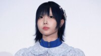 体重公開が話題・あのちゃん ミニスカ私服コーデにファン「秋服天才」「最高にロック」