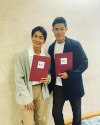 松下洸平、鈴木亮平との『ゴチ』撮影での2ショットを公開 「とてもステキ」「胸が熱くなる」と喜びの声