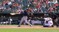 吉田正尚、3試合ぶりの今季4号ソロ！連続試合安打も「7」に伸ばす 打球速度170.6キロ・125.5メートルの豪快弾