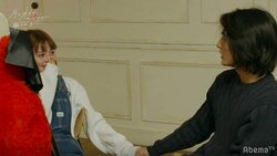 とおる、ナナの手を握りある事実を伝える…とおるを想うあずさも辛すぎて涙『月とオオカミちゃん』第6話