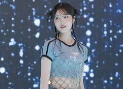 元“日本一かわいいJK”、スタイルの良さが際立つ衣装でキレキレダンス披露！HANA「Blue Jeans」をパフォーマンス