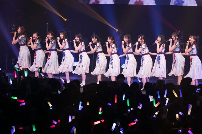 乃木坂46・3期生、”元気過ぎる”学生イベントに登場　大トリ務め10曲披露 12枚目