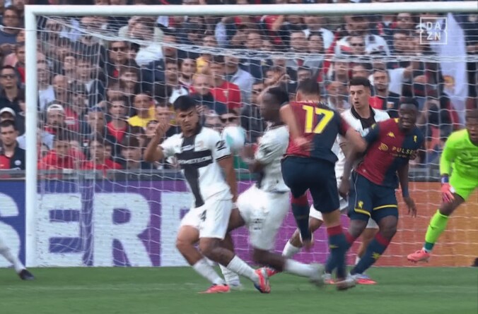 現地メディアも激賞！鈴木彩艶が“無回転ドライブシュート”を圧巻セーブ「ブラインドなのによく止めた」「マリノフスキを止めるとは流石」 5枚目