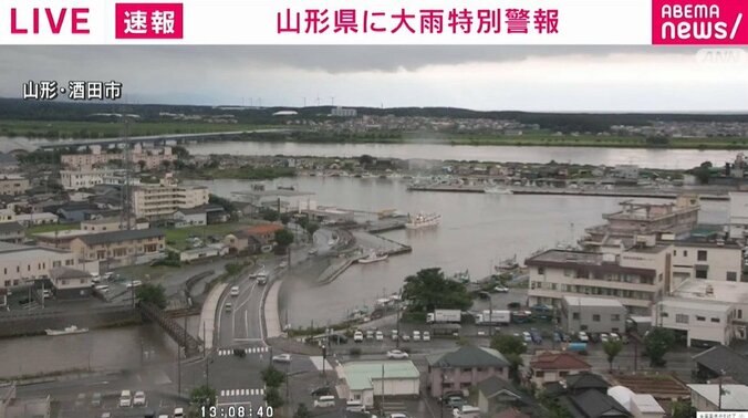 山形・酒田市の上空