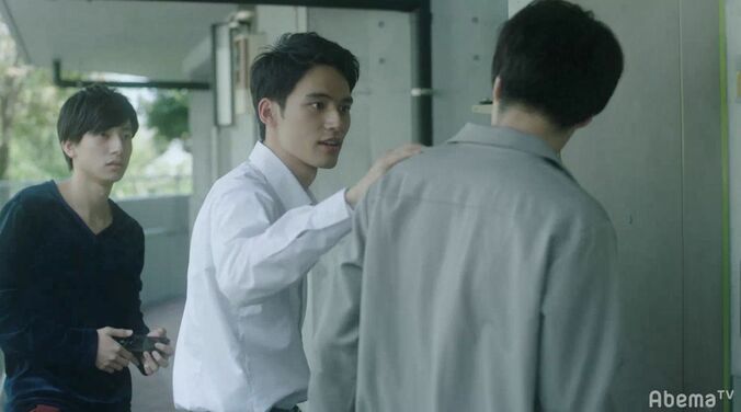 「これは惚れてまうやろ」ゆま（小川紗良）を助ける壮太郎（岡田健史）がイケメンすぎ　『フォローされたら終わり』 5枚目