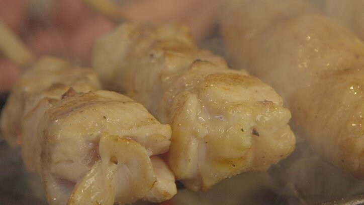 生つくねは賞味期限59秒! 中城あすか、東京大塚のれん街を食べ歩き