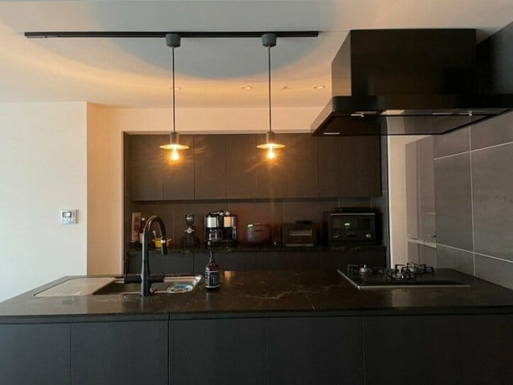 あいのり・桃、悩んだ末に購入したキッチンのライト「もうひとつ買うか、、迷うなぁ」