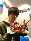 佐野勇斗、22歳の誕生日祝い「人生で一番多くの方がお祝いしてくれて」