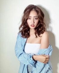 谷まりあのセクシーショットに「現代版マリリンモンローみたい」の声