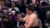 【映像】王鵬が手にした驚きの「懸賞の束」