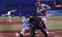 【映像】大谷翔平、首を振りながらベンチへ