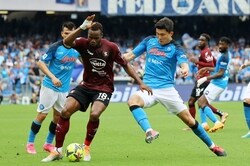 ナポリ、33季ぶりスクデットは次節以降に持ち越し…サレルニターナは9戦負けなしに