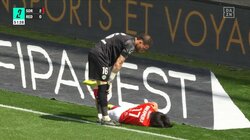 中村敬斗、GKと激しく接触し落下…先制弾で今季二桁マークもまさかのアクシデントに一時騒然「大丈夫！！？」心配の声