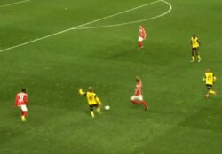 はっや！ マインツ佐野海舟、“超加速の回収”が大反響「ビーストだ」「初速はやすぎる」ドルトムント10番を完封した瞬間