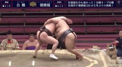白鵬、無傷の5連勝　先場所優勝・徳勝龍に一瞬ヒヤリ　旭道山も「相撲に絶対はない」