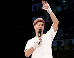 那須川天心「また必殺技が増えた」 2020年初戦で19歳の“天才”を90秒KO