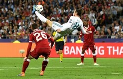 「神懸かってた」ベイルの“史上最高のバイシクル弾”が再脚光！「マジで震えた」「言葉もない」レアル・マドリードをCL３連覇に導いた伝説の一撃