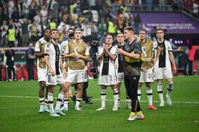 歓喜の日本-スペイン戦の裏で 呆然と立ちすくみ、悔し涙を流す「悲しい逆転勝利」　ドイツ代表、2大会連続グループステージ敗退