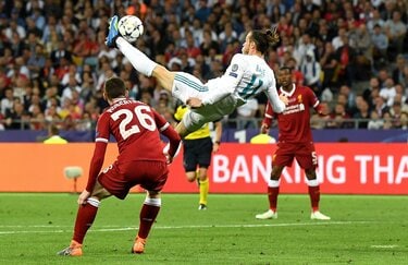 神懸かってた」ベイルの“史上最高のバイシクル弾”が再脚光！「マジで