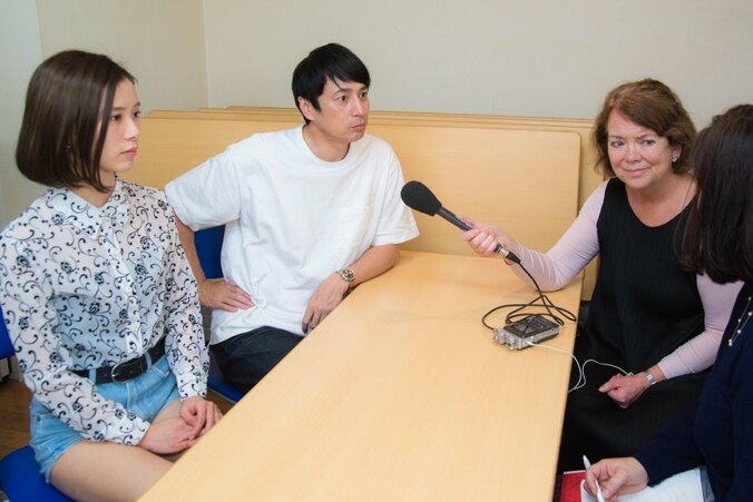 少子化問題解決のヒントは日本にあり!?　BBCラジオが『DTテレビ』に直撃取材 2枚目