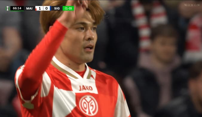 【写真・画像】「わざと股を…」鎌田大地の“神アシスト”を中村俊輔が絶賛！「うますぎる」「視野どうなってるんだ」ファンも騒然　1枚目