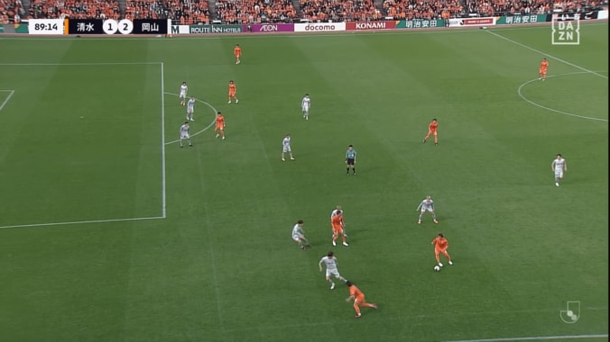 涙の清水退団…37歳の乾貴士、“極上スルーパス”を置き土産「まだまだJ1でやれそう」「美しい…」プレアシストにファン感嘆 4枚目