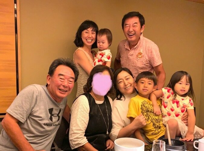 東尾理子、家族揃ってお盆の食事会「少しずつでも何かを感じとってくれたら」 1枚目