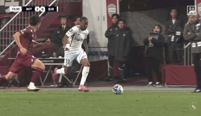 縦を突破するキャンベル