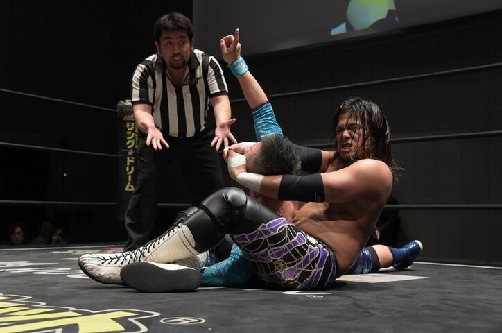 「この闘いは必然」“アイコン×カリスマ”でトップの座を争う　DDT両国メインは男色ディーノvs佐々木大輔に決定